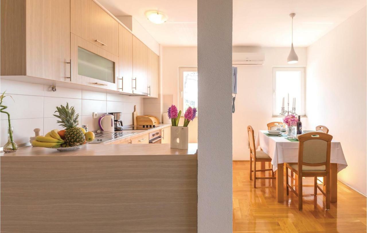 2 Bedroom Cozy Apartment In 마카르스카 외부 사진